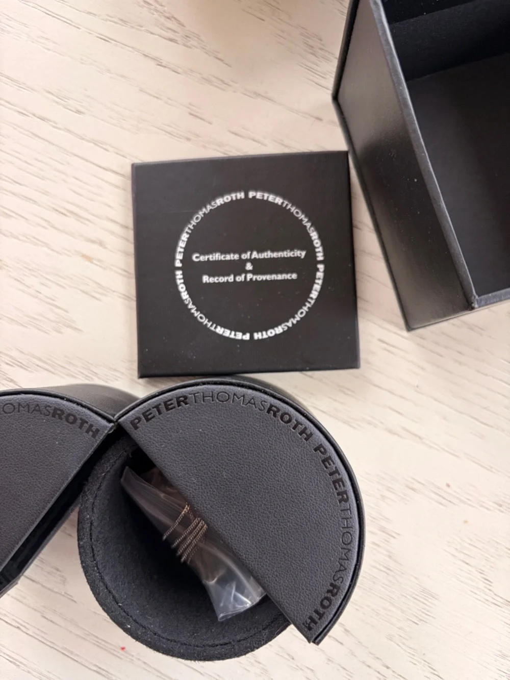 Peter Thomas Roth Sterling Silver Ribbon Loop Necklace with Box & COA R - Picture 4 of 6